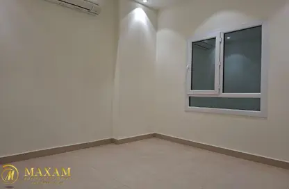 Apartment - 2 Bedrooms - 2 Bathrooms for rent in Bin Omran - Fereej Bin Omran - Doha