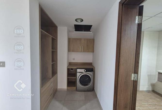 952566 - Property Image 3