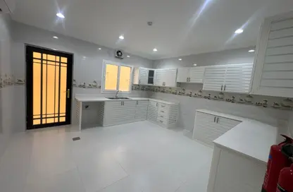 مجمع سكني - 4 غرف نوم - 4 حمامات للايجار في باب الريان - مريخ - المريخ - الدوحة