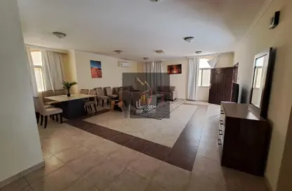 مجمع سكني - 4 غرف نوم - 4 حمامات للايجار في شارع المطار القديم - طريق المطار القديم - الدوحة