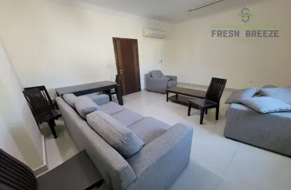 Living / Dining Room image for: Apartment - 1 Bedroom - 1 Bathroom for rent in Doha Al Jadeed - Doha, Image 1