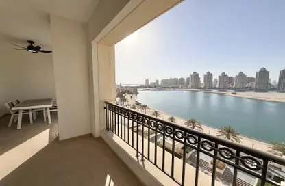شقة - 2 غرف نوم - 3 حمامات للايجار في فيفا غرب - فيفا بحرية - جزيرة اللؤلؤة - الدوحة