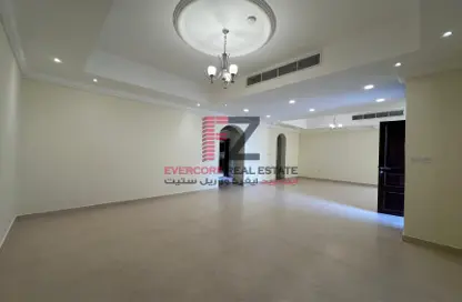 Villa - 5 Bedrooms - 5 Bathrooms for rent in Al Gharrafa - Doha