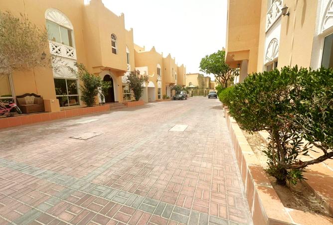 924581 - Property Image 2