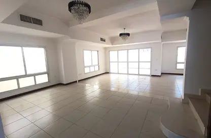 مجمع سكني - 5 غرف نوم - 5 حمامات للايجار في الوعب - الوعب - الدوحة