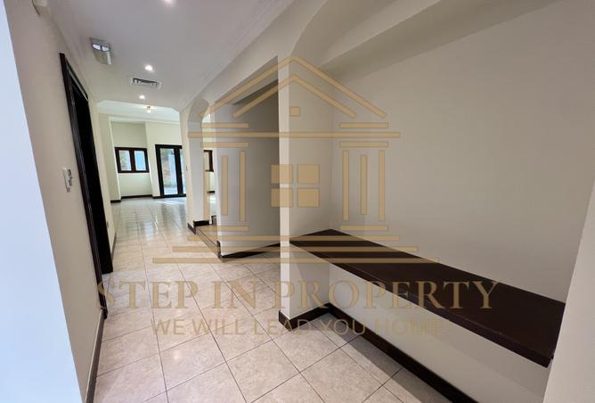 983961 - Property Image 3