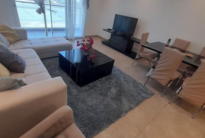 975573 - Property Image 2