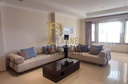 Apartment - 1 Bedroom - 2 Bathrooms for rent in Two Porto Arabia - Porto Arabia - The Pearl Island - Doha