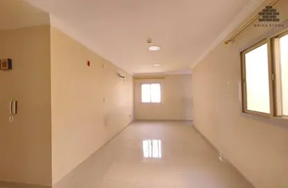 Apartment - 3 Bedrooms - 2 Bathrooms for rent in Muntazah 7 - Al Muntazah - Doha