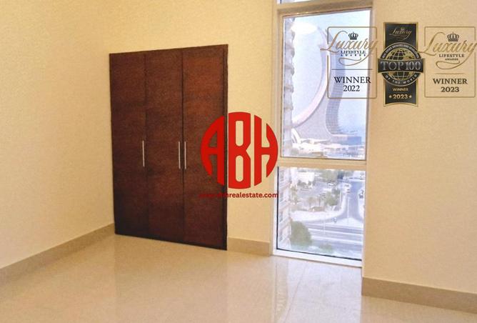 922628 - Property Image 2