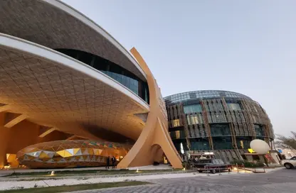 مساحات مكتبية - استوديو - 2 حمامات للايجار في بناية ايفيرجرين التجارية - مدينة الطاقة - الوسيل