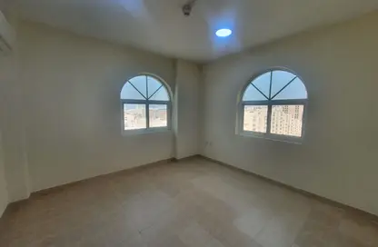 Apartment - 3 Bedrooms - 2 Bathrooms for rent in Hadramout Street - Doha Al Jadeed - Doha