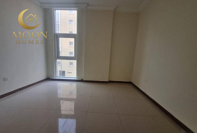 981143 - Property Image 2