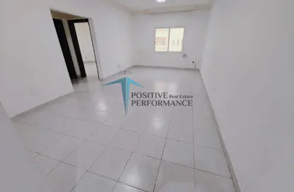 Apartment - 2 Bedrooms - 2 Bathrooms for rent in Bin Omran 35 - Fereej Bin Omran - Doha