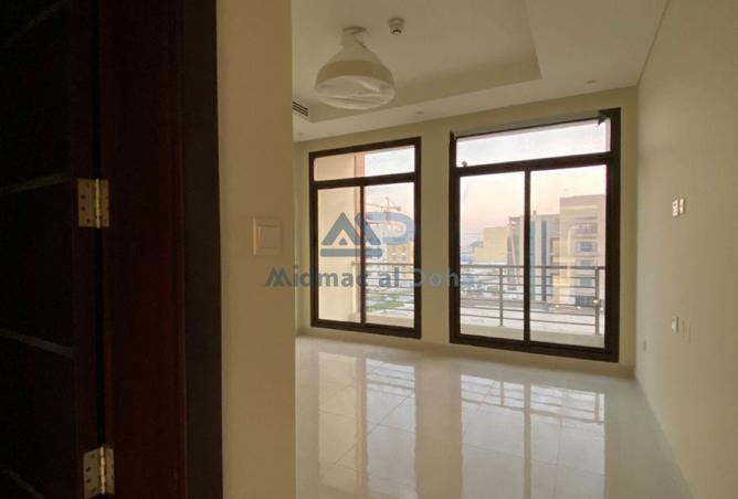 942073 - Property Image 2