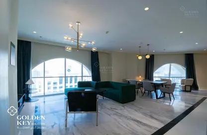 Apartment - 3 Bedrooms - 5 Bathrooms for rent in Floresta Gardens - Floresta Gardens - The Pearl Island - Doha