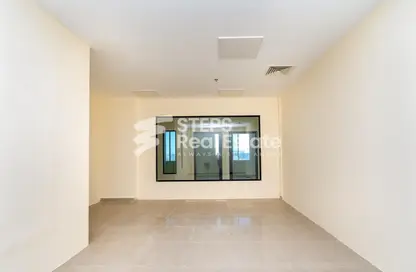 Office Space - Studio - 2 Bathrooms for rent in Muntazah 19 - Al Muntazah - Doha