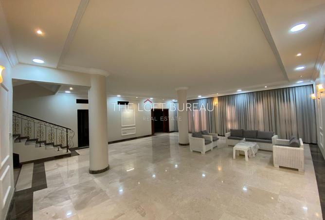 932552 - Property Image 2