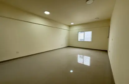 Apartment - 3 Bedrooms - 3 Bathrooms for rent in Al Nasr Street - Al Nasr - Doha