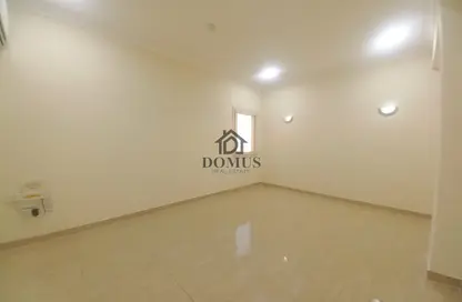 Apartment - 2 Bedrooms - 2 Bathrooms for rent in Thabit Bin Zaid Street - Al Mansoura - Doha