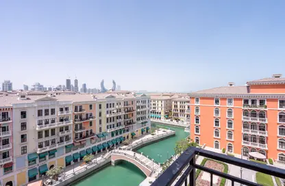 Apartment - 2 Bedrooms - 3 Bathrooms for sale in Carnaval - Qanat Quartier - The Pearl Island - Doha