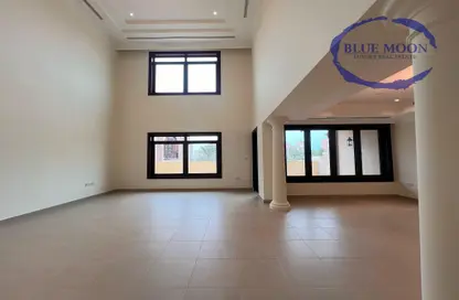 Townhouse - 4 Bedrooms - 5 Bathrooms for rent in West Porto Drive - Porto Arabia - The Pearl Island - Doha