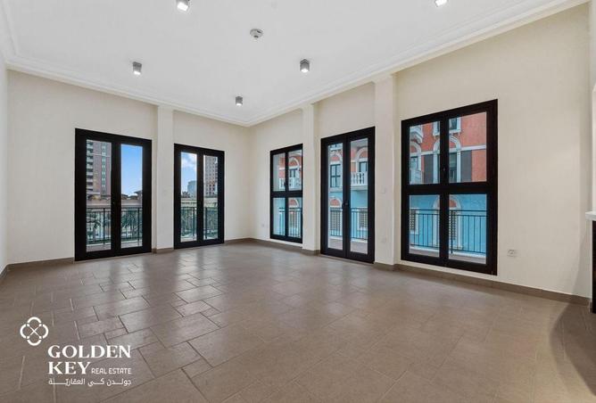 994397 - Property Image 2