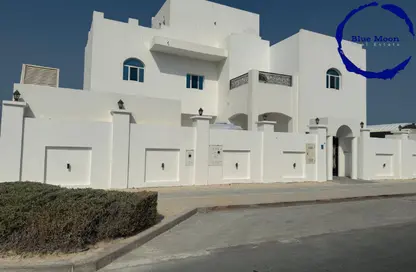 Villa - 7+ Bedrooms - 7+ Bathrooms for rent in Waterfront North Villas - Waterfront Residential - The Waterfront - Lusail