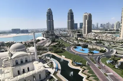 Apartment - 3 Bedrooms - 4 Bathrooms for rent in Piazza Arabia - Porto Arabia - The Pearl Island - Doha