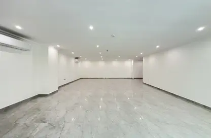 Apartment - 2 Bedrooms - 3 Bathrooms for rent in Al Sadd Road - Al Sadd - Doha