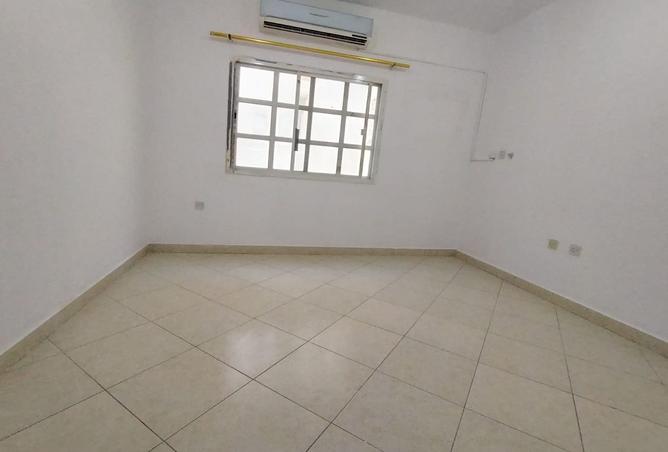 1004828 - Property Image 2