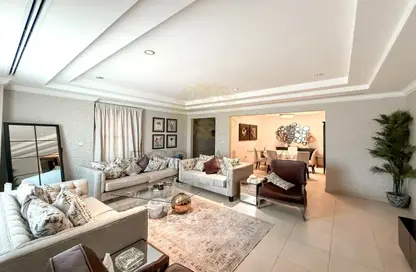 Apartment - 3 Bedrooms - 3 Bathrooms for rent in East Porto Drive - Porto Arabia - The Pearl Island - Doha