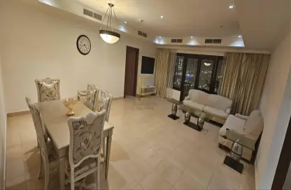 شقة - 2 غرف نوم - 3 حمامات للايجار في طريق بورتو الشرقي - بورتو أرابيا - جزيرة اللؤلؤة - الدوحة