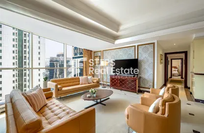 Living Room image for: Apartment - 3 Bedrooms - 5 Bathrooms for rent in Al Shatt Street - West Bay - Doha, Image 1