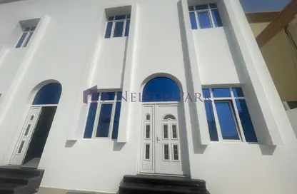 فيلا - 8 غرف نوم - 8 حمامات للايجار في فلل النجمة - جنوب مويثر - منطقة مويثر - الدوحة