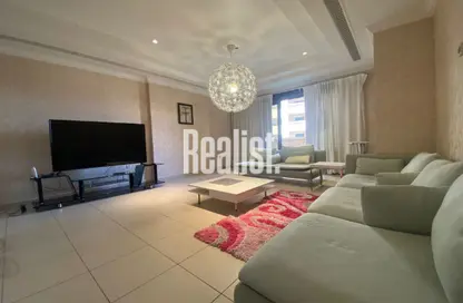 Apartment - 1 Bedroom - 2 Bathrooms for rent in West Porto Drive - Porto Arabia - The Pearl Island - Doha