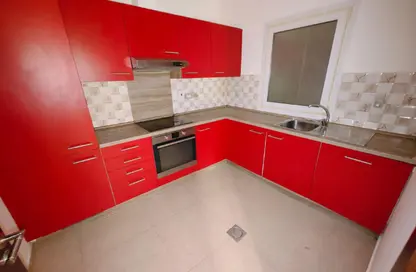Apartment - 2 Bedrooms - 2 Bathrooms for rent in Bin Omran - Fereej Bin Omran - Doha