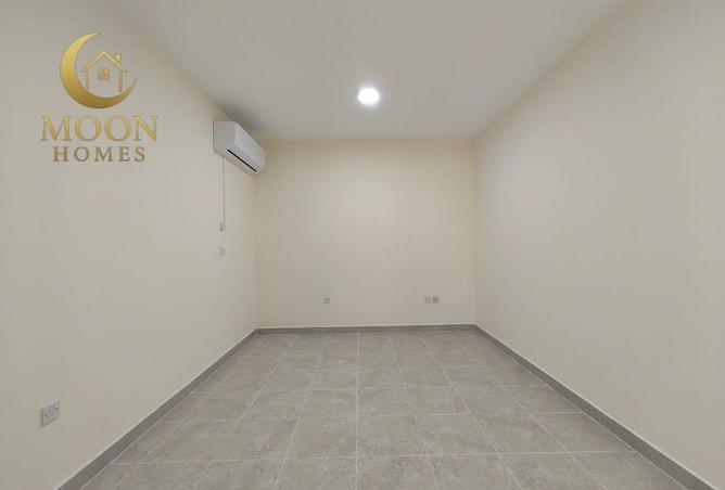 987233 - Property Image 3