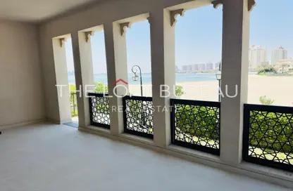 Apartment - 2 Bedrooms - 3 Bathrooms for rent in La Plage Centrale - La Plage - The Pearl Island - Doha