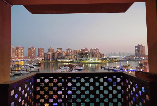 851725 - Property Image 2