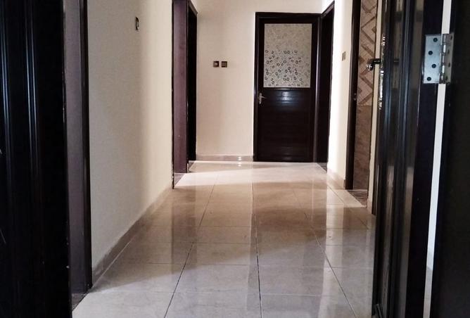945347 - Property Image 2