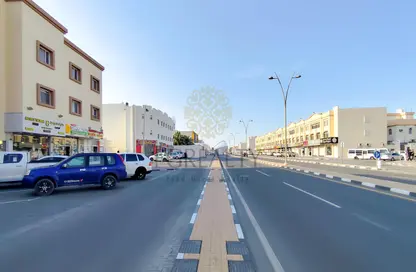 Shop - Studio - 1 Bathroom for rent in Ammar Bin Yasser Street - Al Aziziyah - Doha