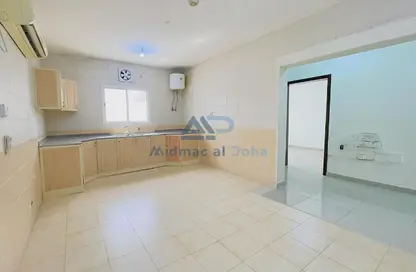 شقة - غرفة نوم - 1 حمام للايجار في شارع المطار القديم - طريق المطار القديم - الدوحة