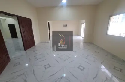 Apartment - 3 Bedrooms - 3 Bathrooms for rent in Al Mansoura - Al Mansoura - Doha