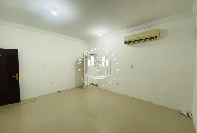 999192 - Property Image 2