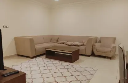 شقة - 3 غرف نوم - 4 حمامات للايجار في فريج عبد العزيز - الدوحة