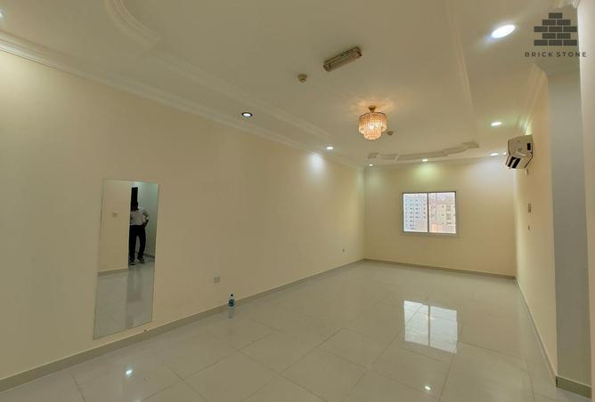 984287 - Property Image 2