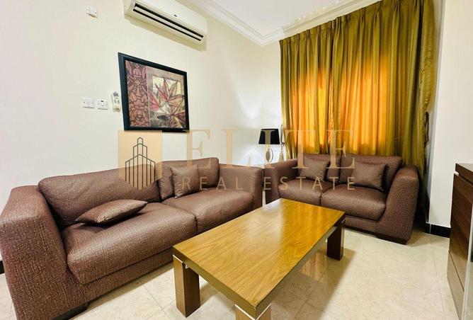 983485 - Property Image 2