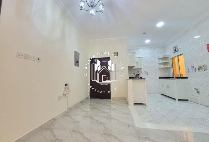 970079 - Property Image 2