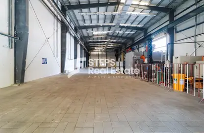 Warehouse - Studio - 2 Bathrooms for rent in East Industrial Street - Birkat Al Awamer - Al Wakra